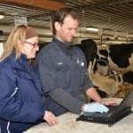 L'agronome Annick Desjardins et le vétérinaire Vincent Caldwell.
Photo: Marie-Josée Parent
