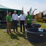 De gauche à droite : Alain Veillette, directeur principal, achats et développements chez Groupe BMR, Antoine Henimann, responsable de la zone export chez LaGÉE, Jérôme Cosnet, directeur général du Groupe Cosnet Industries, et Pier-Hugo Binette, acheteur chez Agrizone. PHOTO: MARIE-JOSÉE PARENT