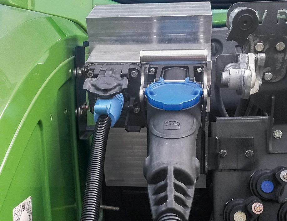 Fendt standardise la prise 48V