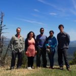 Le professeur Mark Vellend (de l'Université de Sherbrooke, cosuperviseur et coauteur de l'étude), Marie Beigas (assistante de terrain), Alexis Carteron, Azucena Hernández (assistante de terrain) et le professeur Étienne Laliberté (de l'Université de Montréal, cosuperviseur et coauteur de l'article).
Crédit : Alexis Carteron