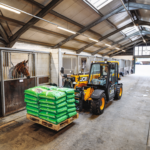 Tracteur JCB modèle 525-60E, un tracteur télescopique 100% électrique