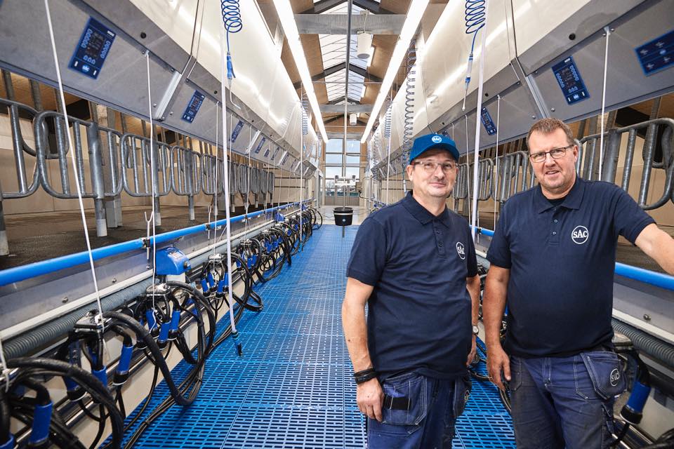 L'entreprise danoise SAC Group fabrique et distribue de l'équipement laitier.