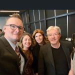 Des récipiendaires des Moîse-Cossette et des représentants de l'ACRA. De gauche à droite: Étienne Gosselin, Julie Desbiens, Mélanie Lagacée, Nicolas Mesly et Caroline Morneau.