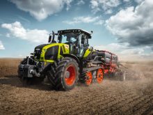 Tracteur Axion 900 TT de Class.