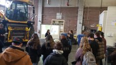 Les finissants du programme TGA participent activement à la planification et à l’organisation de l’activité de comparaison de machinerie agricole qui a lieu chaque année au campus de Saint-Hyacinthe. Crédit : Institut de technologie agroalimentaire du Québec