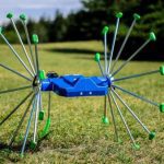 Le SentiV, développé par Meropy, est un robot de 15 kg qui a dix heures d’autonomie. Il photographie le sol pour repérer les mauvaises herbes, maladies ou rongeurs.