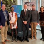 Sur la photo de gauche à droite : Martin Caron, président de l'UPA, Aisha Issa, directrice générale de l'ITAQ, André Lamontagne ministre de l'Agriculture, des Pêcheries et de l'Alimentation du Québec, Samuel Ostiguy, producteur agricole Ferme Janot inc. et Colleen Thorpe, directrice générale d'Équiterre.