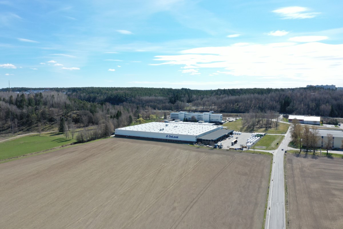 L'usine DeLaval de Tumba en Suède sera agrandie et modernisée pour permettre une augmentation de production de 50% de systèmes de traite robotisés.