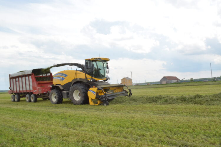 Les analyses de fourrages permettent notamment d'évaluer la qualité du chantier d'ensilage.