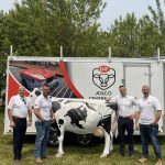 Les actionnaires de Jolco Centre Lely, de gauche à droite MM. Claude Lévesque, Jonathan St-Pierre, Guillaume Peeters et Mathieu Lavallée