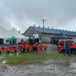 La Journée à foin avait lieu cette année au Centre d’initiatives en agriculture de la région de Coaticook, dont la mission est de dynamiser le milieu agricole par le développement régional et la formation.