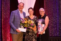 De gauche à droite: Martin Caron, Émilie Turcotte-Côté et Jeannine Messier.