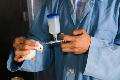 Des chercheurs québécois ont développé un nouveau vaccin prometteur contre l'influenza aviaire.