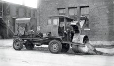 Voici la première version de la souffleuse à neige Sicard.