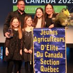 Les producteurs de la Ferme Yves Barré de Saint-Damase, Pierre-Luc Barré et Virginie Bourque, ont remporté le concours Jeunes agriculteurs d'élite du Canada, section Québec.