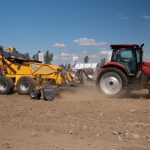 Le Bulletin des agriculteurs était l’hôte de la démonstration commentée de ramasseurs de roches à Expo-Champs.