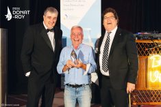 Le CILQ remet le 10e prix Donat-Roy à Jean Morin (au centre) de la Fromagerie du Presbytère!