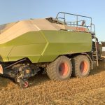 Le presse à haute densité à deux volants d'énertie de Claas s'est méritée l'une des deux médailles d'or du concours d'innovations d'Agritechnica 2025.