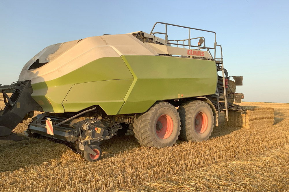 Le presse à haute densité à deux volants d'énertie de Claas s'est méritée l'une des deux médailles d'or du concours d'innovations d'Agritechnica 2025.