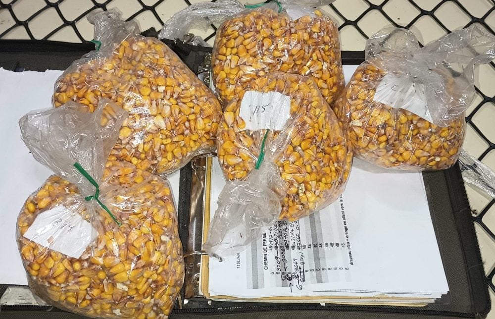 Résultats des parcelles de rendement relatifs. De belles observations de récolte à analyser. Sortez ça de la cabine! J'aime ça quand ma demeure est propre!