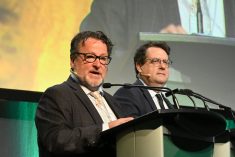 Les ministres Donald martel, à l'Agriculture, et Bernard Drainville, à l'Environnement lors du congrès de l'UPA.