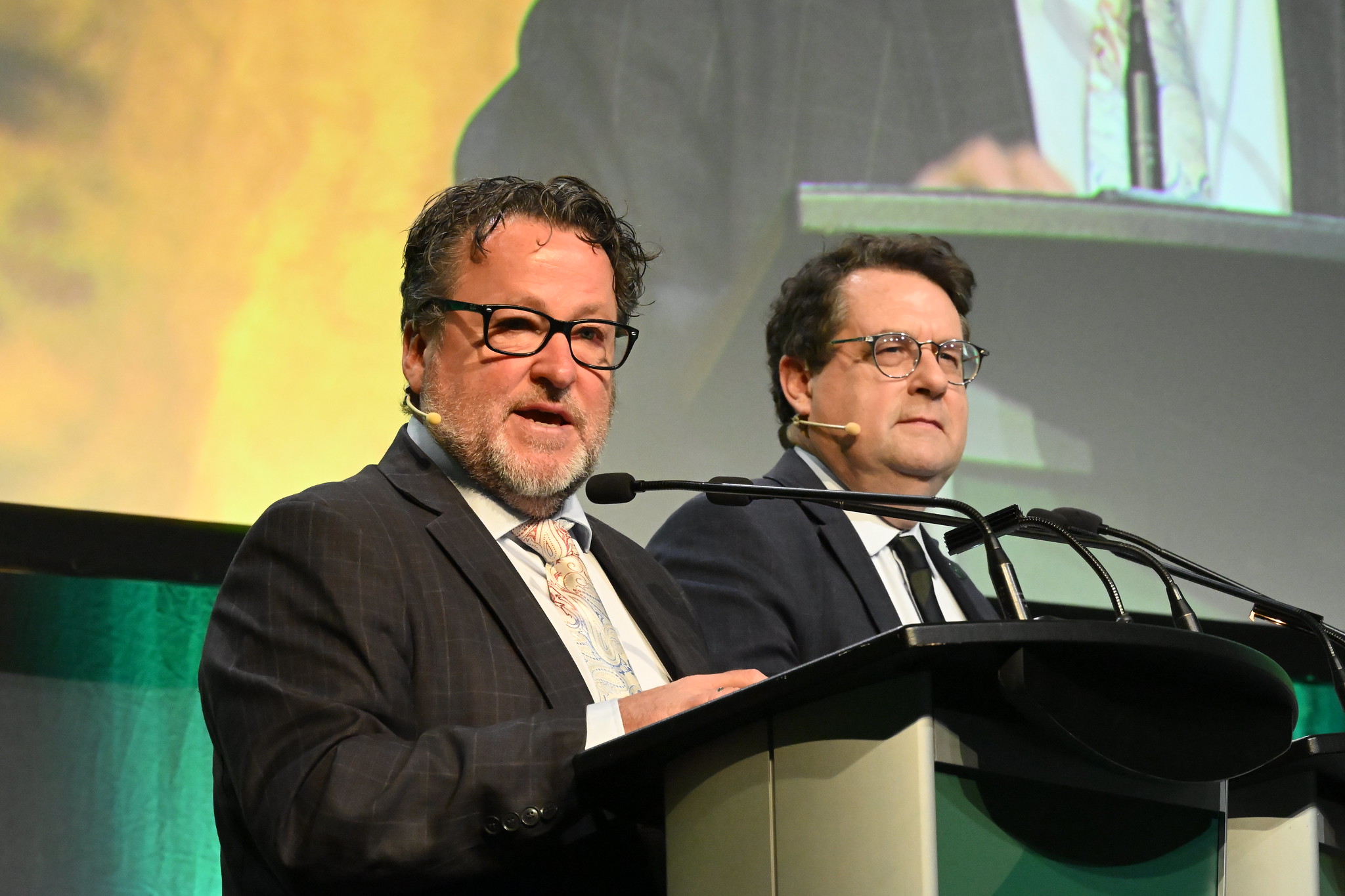 Les ministres Donald martel, à l'Agriculture, et Bernard Drainville, à l'Environnement lors du congrès de l'UPA.