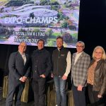Les gestionnaires d'Expo-Champs et de l'ITAQ étaient présents au Salon de l'agriculture afin d'annoncer leur partenariat. De gauche à droit: Charles Gauvin, vice-président principal en agriproduction pour l'Est du Canada-FAC, Alain Chalifoux, président du conseil d’administration de l’ITAQ, David Messier, directeur général à la SASH, Claude Corbeil, président du comité consultatif Expo-Champs/Salon d’agriculture à la SASH, et Karine Mercier, directrice générale à l'ITAQ