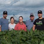 La famille Adam. De gauche à droite, Charles-Olivier, Carole, Laurie-Anne, Daniel et Alexandre.