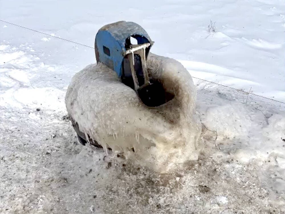Tom Cunningham a installé une pompe pour abreuver 180 vaches et, malgré des températures persistantes de -30 °C cet hiver, elle n'a jamais gelé et a continué à fournir de l'eau tiède, à température ambiante.