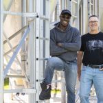 Entouré des bonnes ressources, Émeric Kagnide a pu reprendre l’activité porcine d’Alexandre Coupal en 2024. Photo: L’ARTERRE