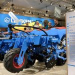 Le semoir Faya MF de Lemken exposé au salon Agritechnica en 2025. Photo : Greg Berg