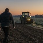 Ottawa desserre l&rsquo;étau pour les travailleurs étrangers temporaires