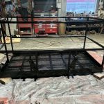 Après son accident, Martin Rodrigue a conçu avec son frère Daniel une cage de protection pour les travaux en hauteur.